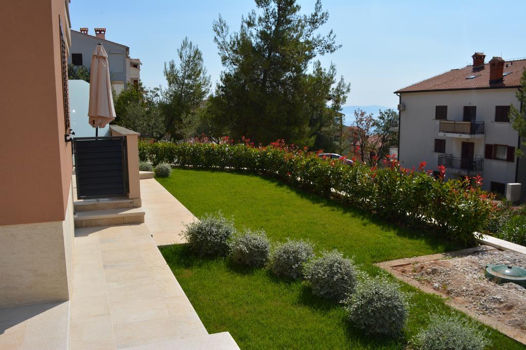 Apartments Braje Rabac Bilik gambar