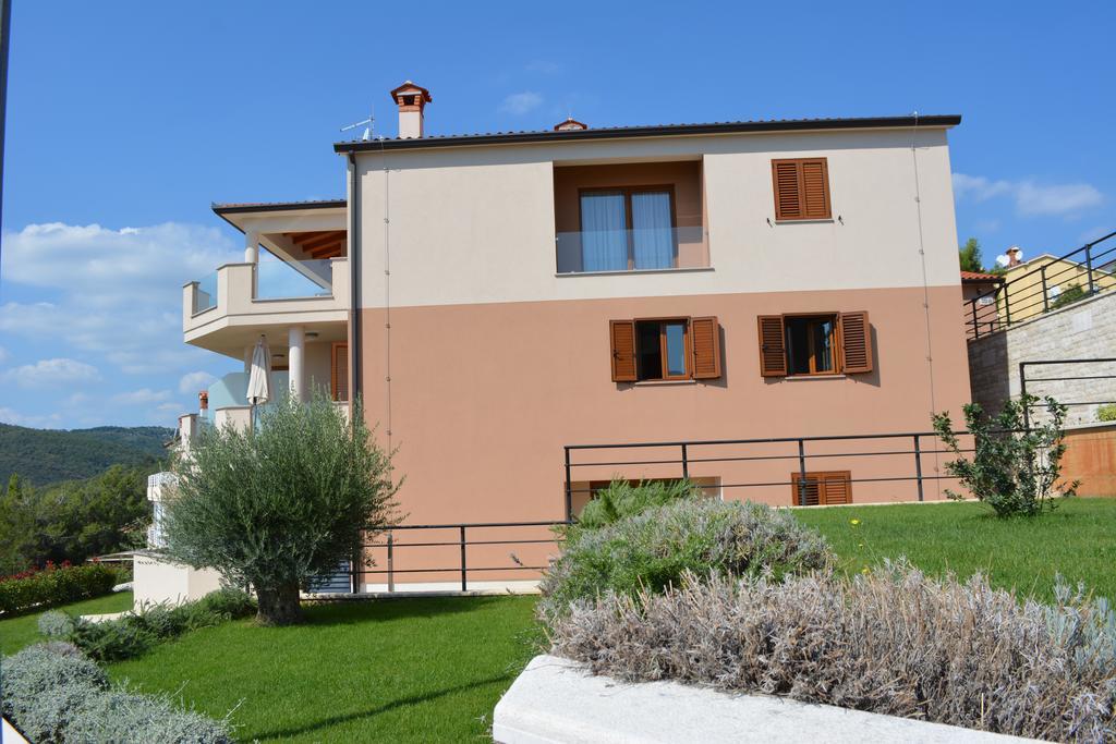 Apartments Braje Rabac Bilik gambar