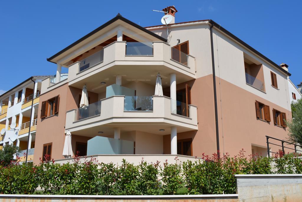 Apartments Braje Rabac Bilik gambar